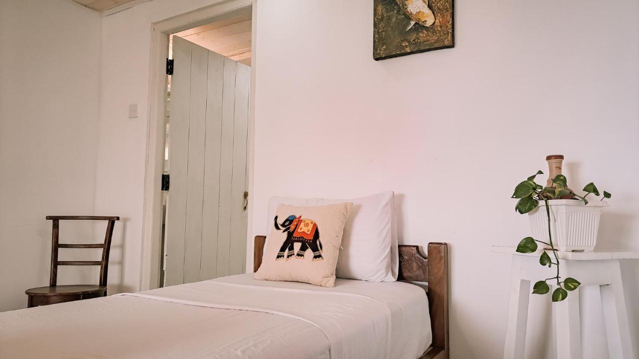 Welikande Yoga Retreats Hotel Дигана Екстериор снимка